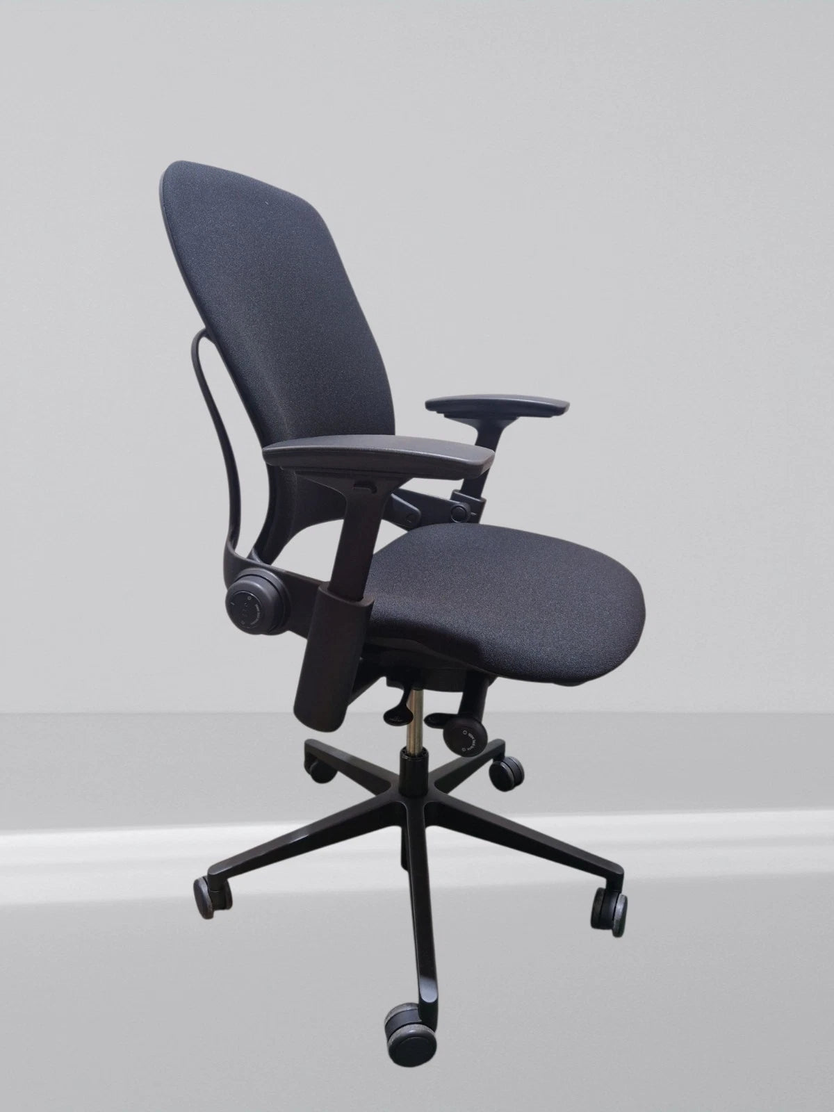 Steelcase leap v2 height adjustable arm in new black fabric