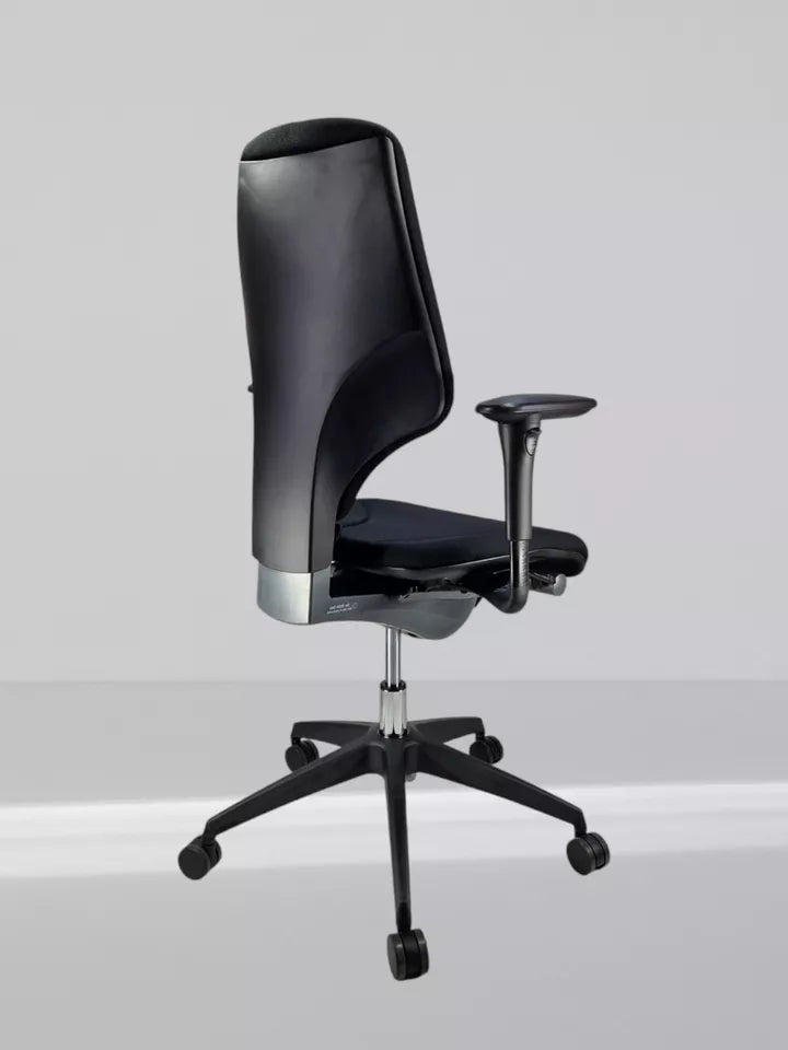 Giroflex G64 In New Black Fabric