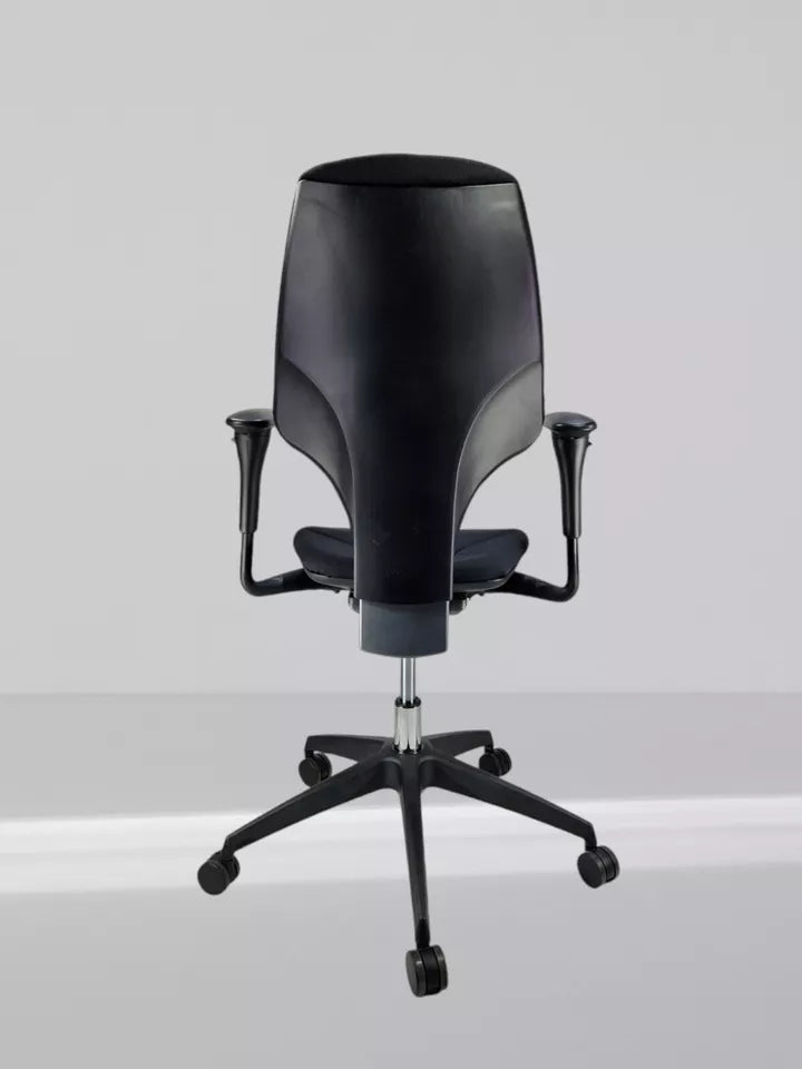 Giroflex G64 In New Black Fabric