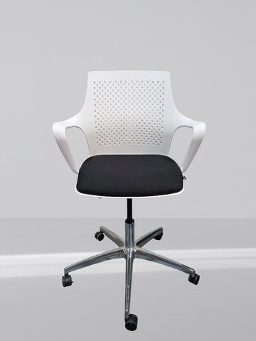 FLEXIFORM MEETING CHAIR IN NEW BLACK FABRIC