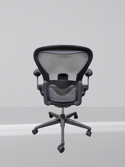 HERMAN MILLER AERON REMASTERD SIZE B