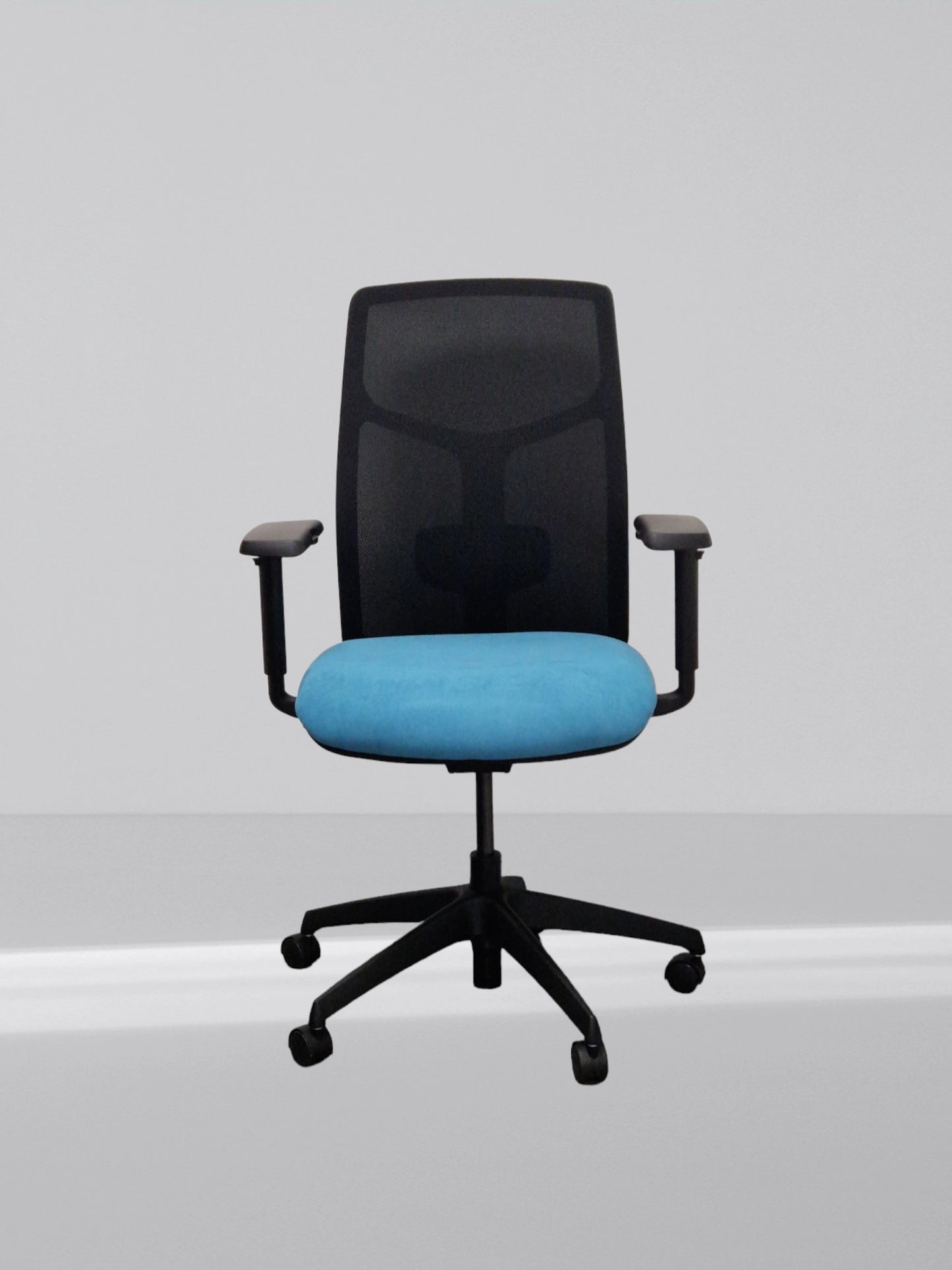 Boss Design Tauro In New Blue Fabric 2022 Model