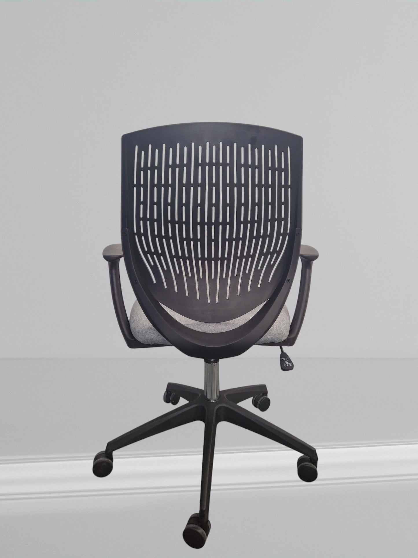 Office chair in New Grey Fabric