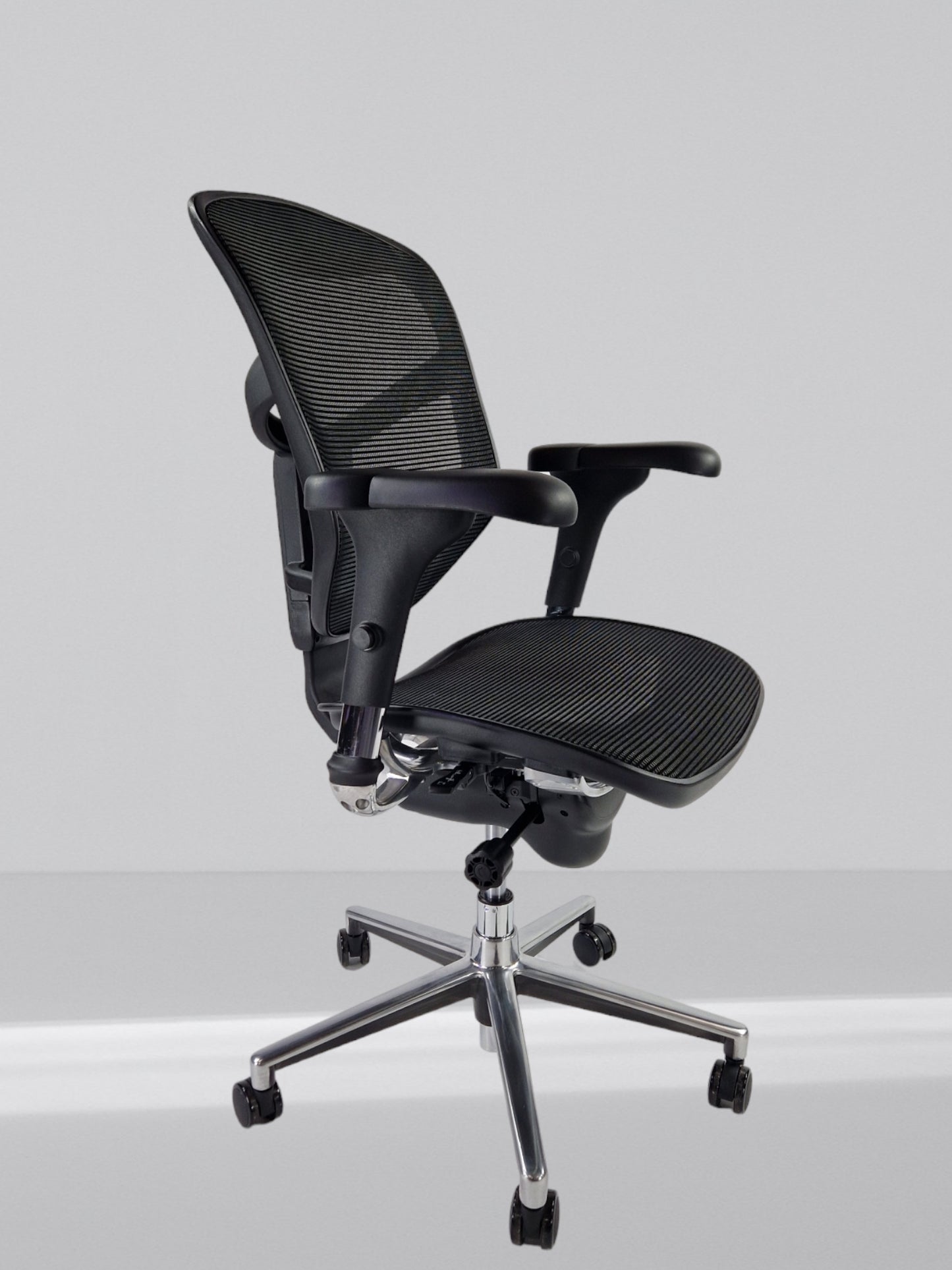 ERGOHUMAN ENJOY BLACK FRAME WITH ALUMINIUM 5 STAR BASE