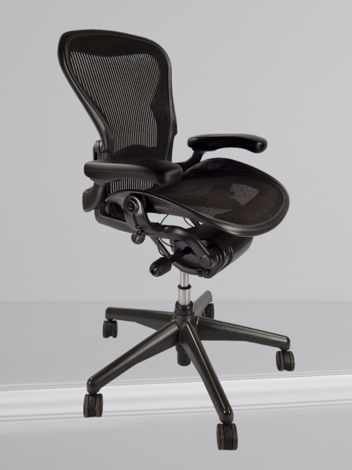 HERMAN MILLER AERON SIZE A FULLY LOADED