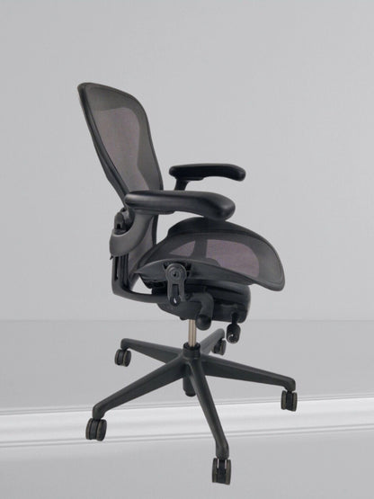 herman miller aeron remastered size b