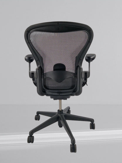 herman miller aeron remastered size b