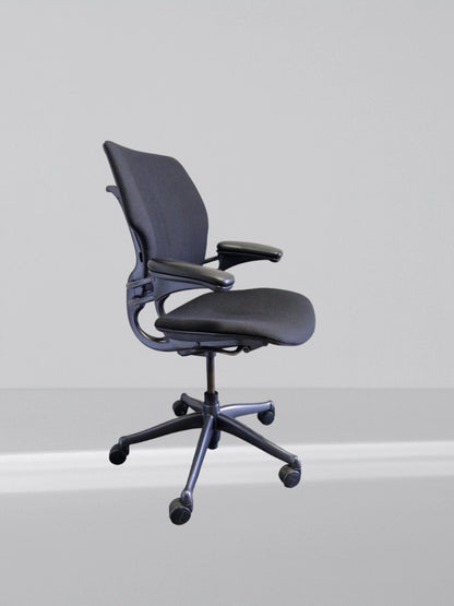 humanscale freedom office chair In New Black Fabric