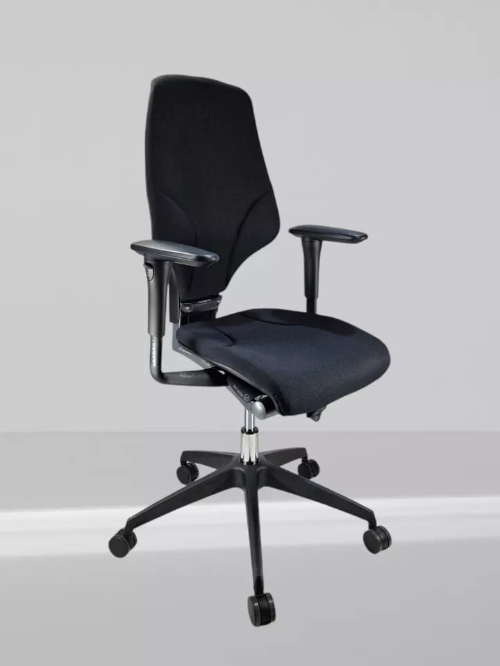 Giroflex G64 In New Black Fabric